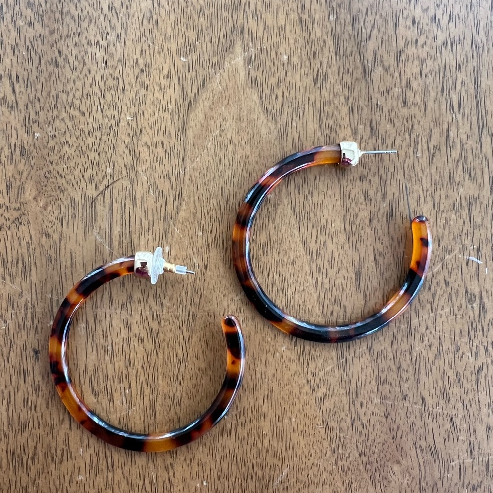 Tortoise Shell Hoop Earrings